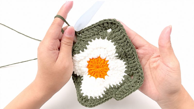 Crocheting the Squares