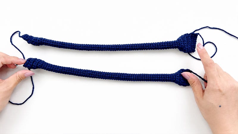 Crocheting the Straps