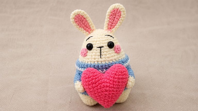 Bunny With A Heart Amigurumi