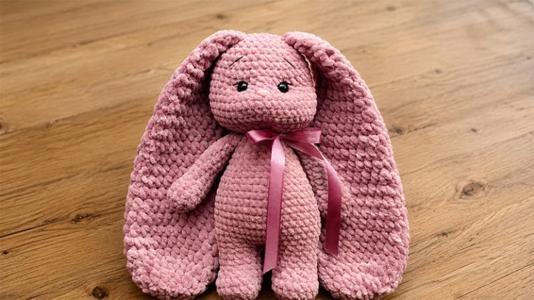 Velvet Bunny Amigurumi