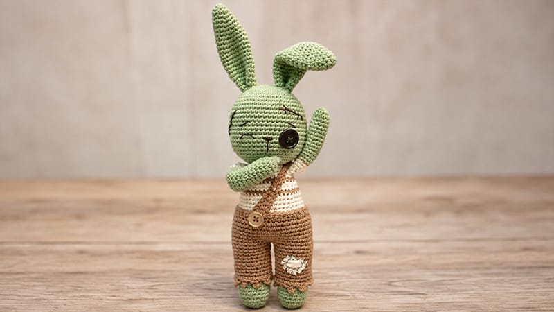Zombie Bunny Amigurumi